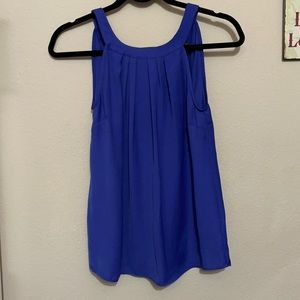 Sleeveless simple but cute tank top!
